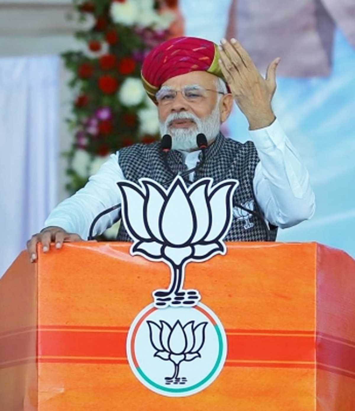 कांग्रेस मुझे दे रही धमकी : पीएम मोदी